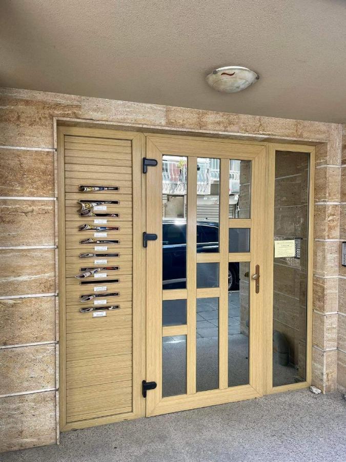 Sunny Apartment Varna Exterior photo